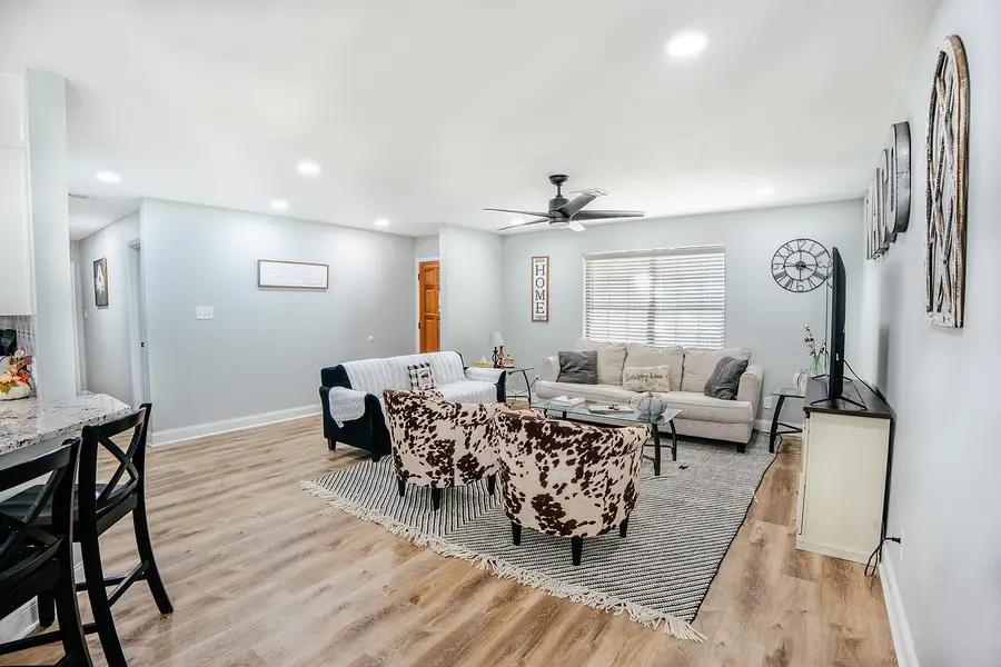 364 Melrose Drive, Woodway, TX 76712 - #3