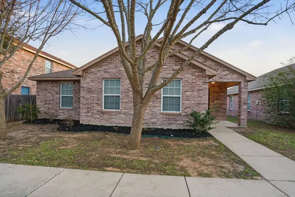 1922 Cross Oaks Drive, Lancaster, TX 75146