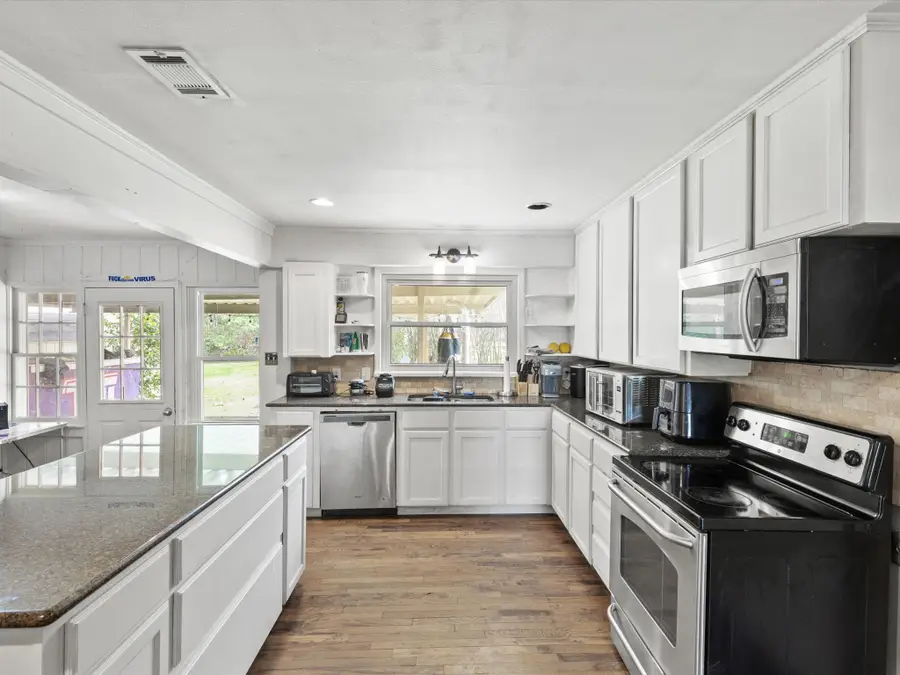 3709 Bellaire Circle, Fort Worth, TX 76109 - #2