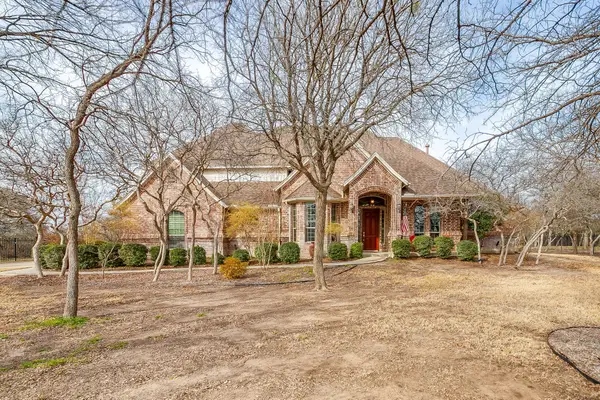 254 Covered Bridge Drive, Fort Worth, TX 76108