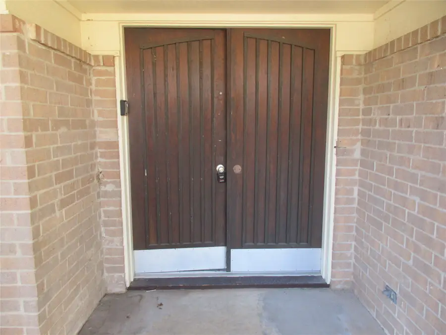 302 Cardinal Creek Drive, Duncanville, TX 75137 - #2