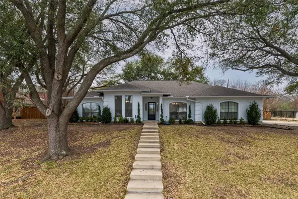 21 Cliffside Drive, Edgecliff Village, TX 76134
