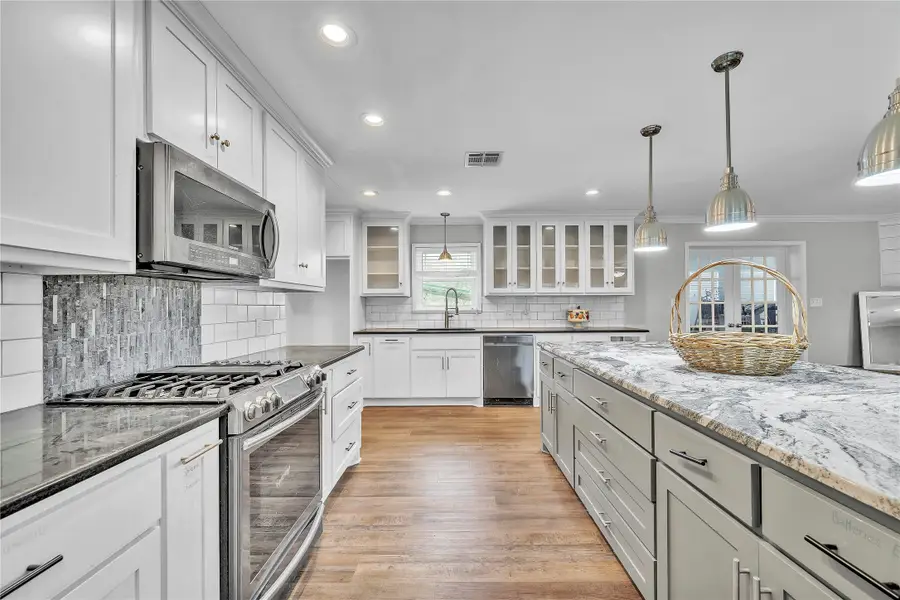 801 Arliss Drive, Woodway, TX 76712 - #2