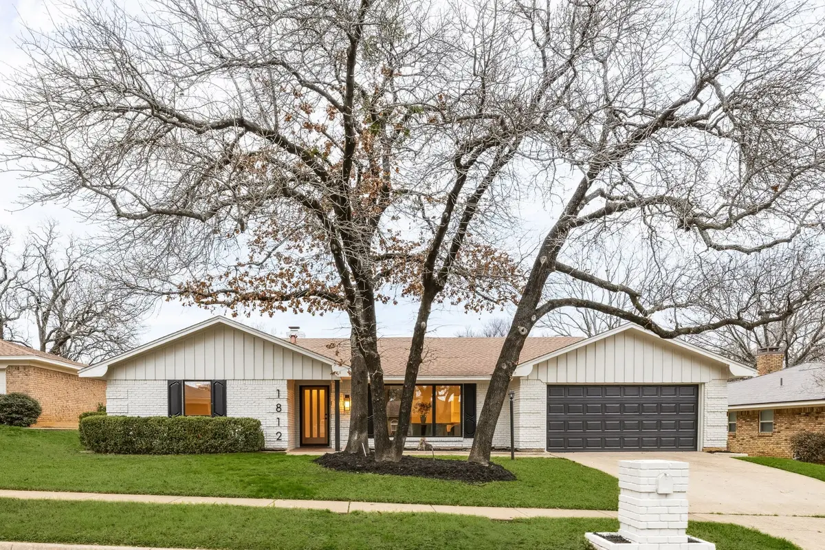 1812 Park Hill Drive, Arlington, TX 76012 - #1