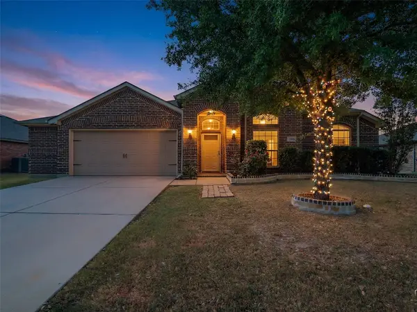 216 Wolf Drive, Forney, TX 75126