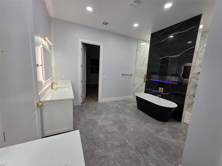 109 Homestead Lane, Waxahachie, TX 75165 - #2