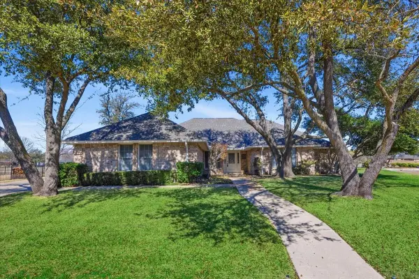 11617 Pine Creek Court, Aledo, TX 76008