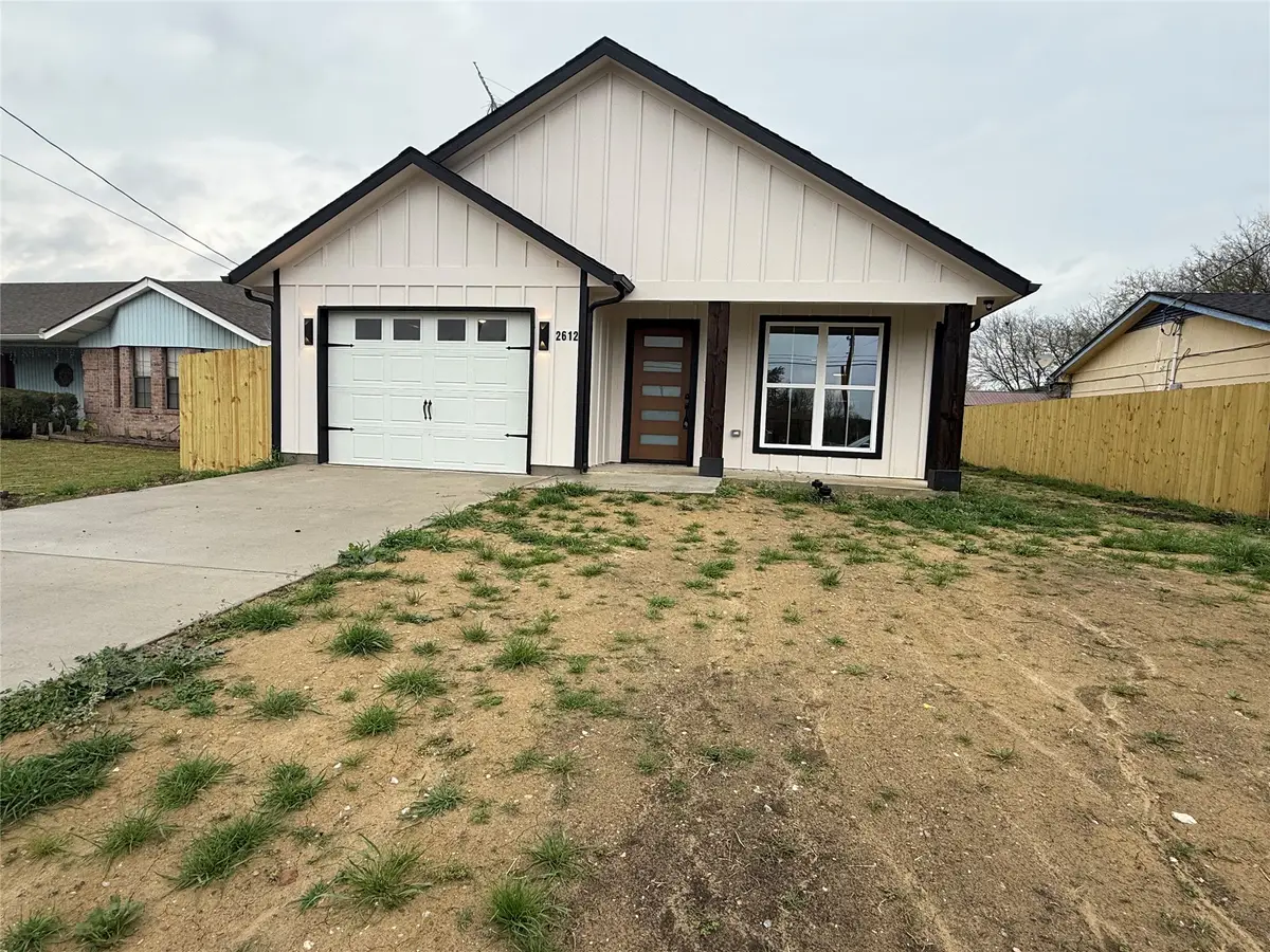 2612 W Park Row, Corsicana, TX 75110 - #1