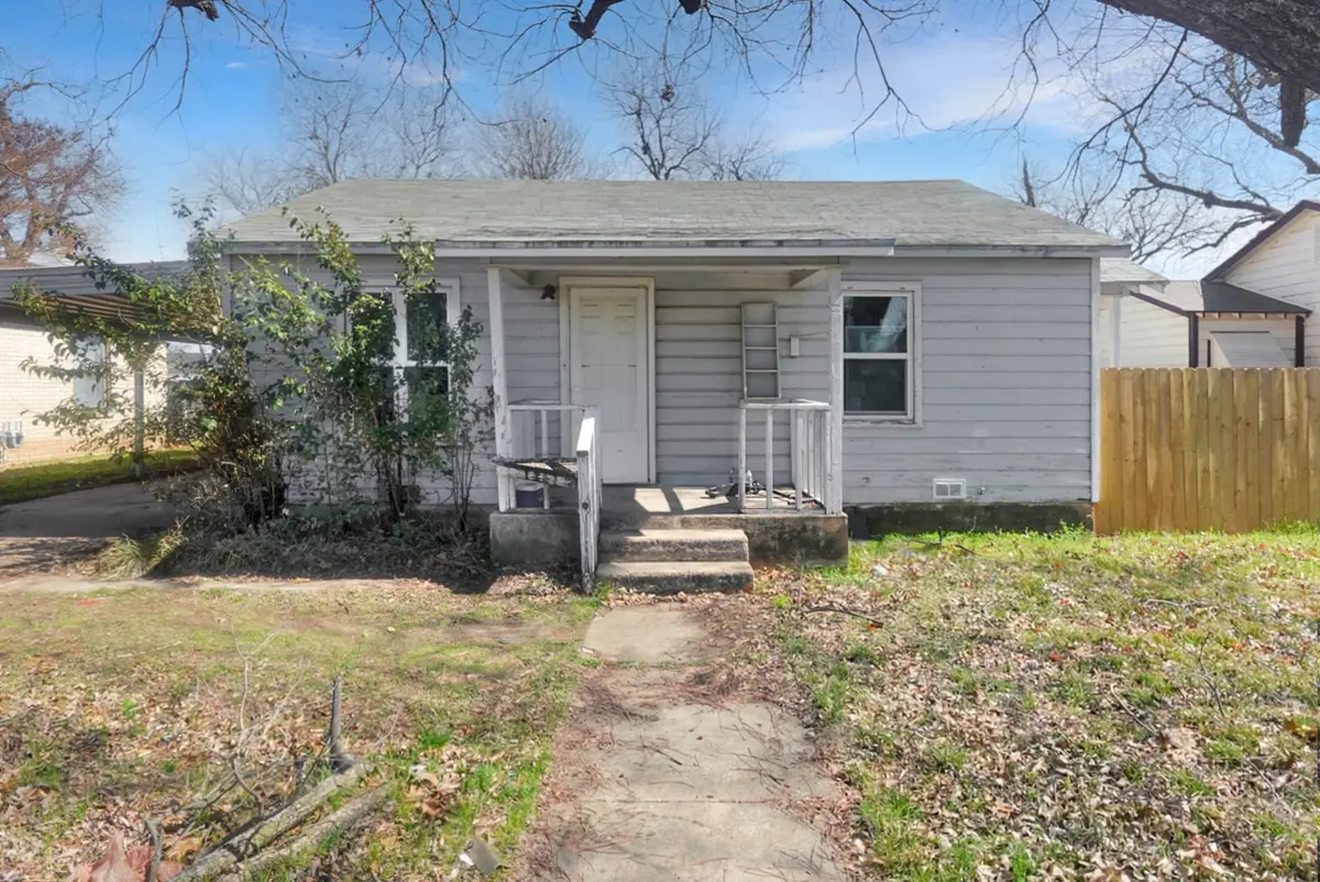 204 S Williams Drive, Comanche, TX 76442 - #1