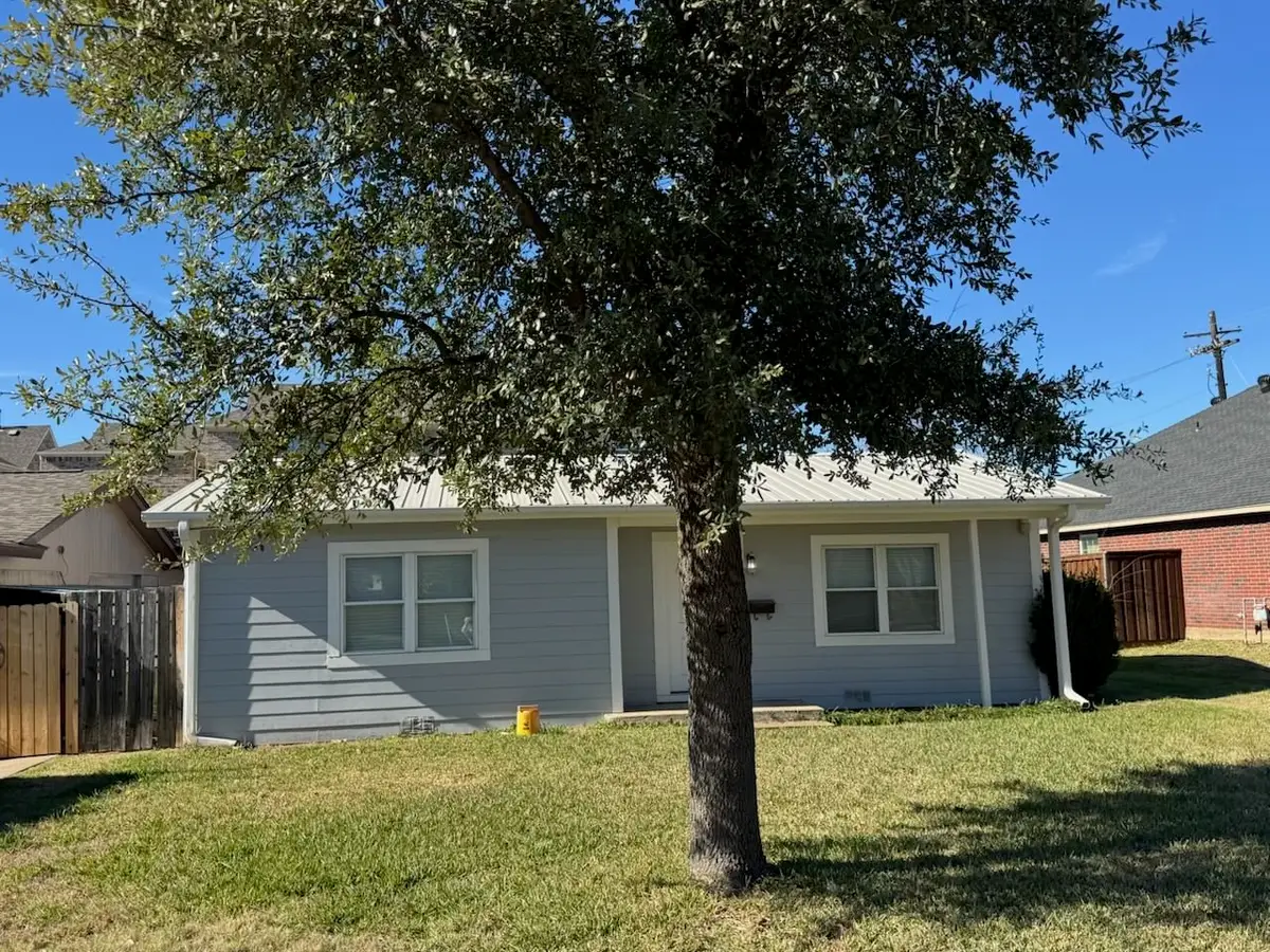 102 S Sheppard Drive, Euless, TX 76040 - #1