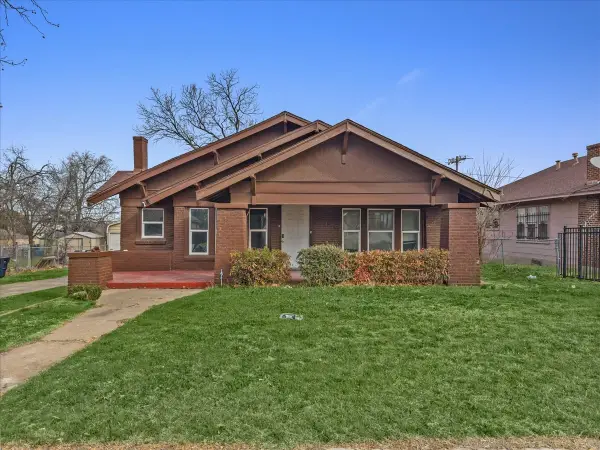 817 Marion Avenue, Fort Worth, TX 76104