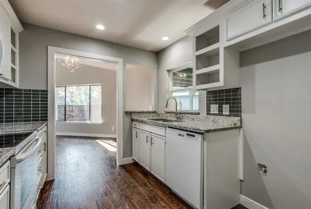 514 Hunters Glen Street, Lewisville, TX 75067 - #2