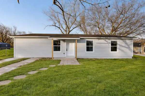 928 Hackamore Street, White Settlement, TX 76108