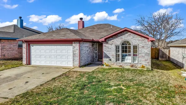 9944 Long Rifle Drive, Fort Worth, TX 76108