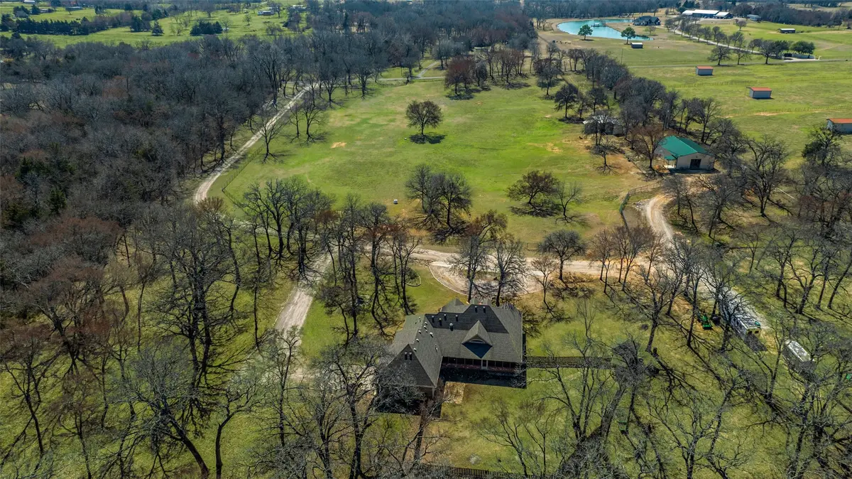 377 Quail Hill Road, Whitesboro, TX 76273 - #1