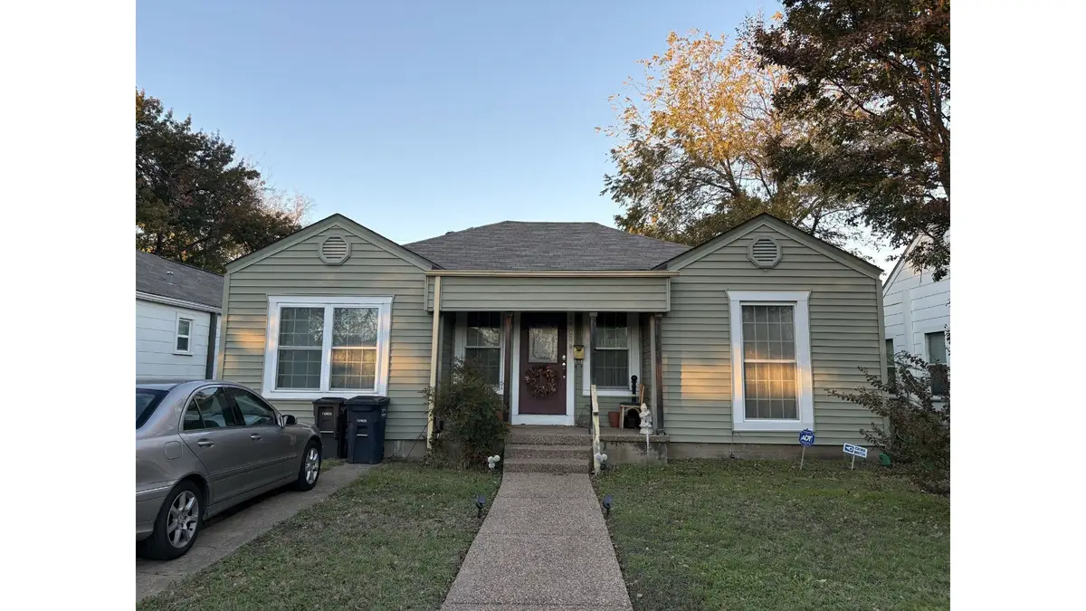 3908 Calmont Avenue, Fort Worth, TX 76107 - #1