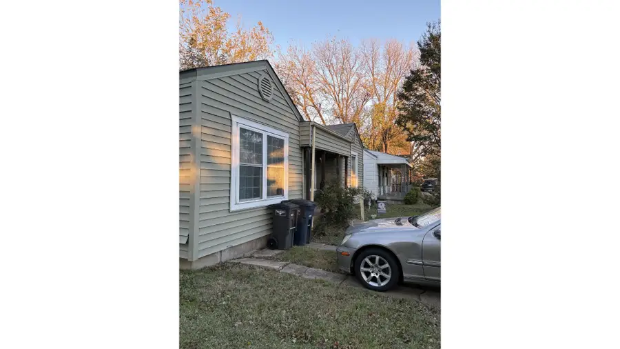 3908 Calmont Avenue, Fort Worth, TX 76107 - #2