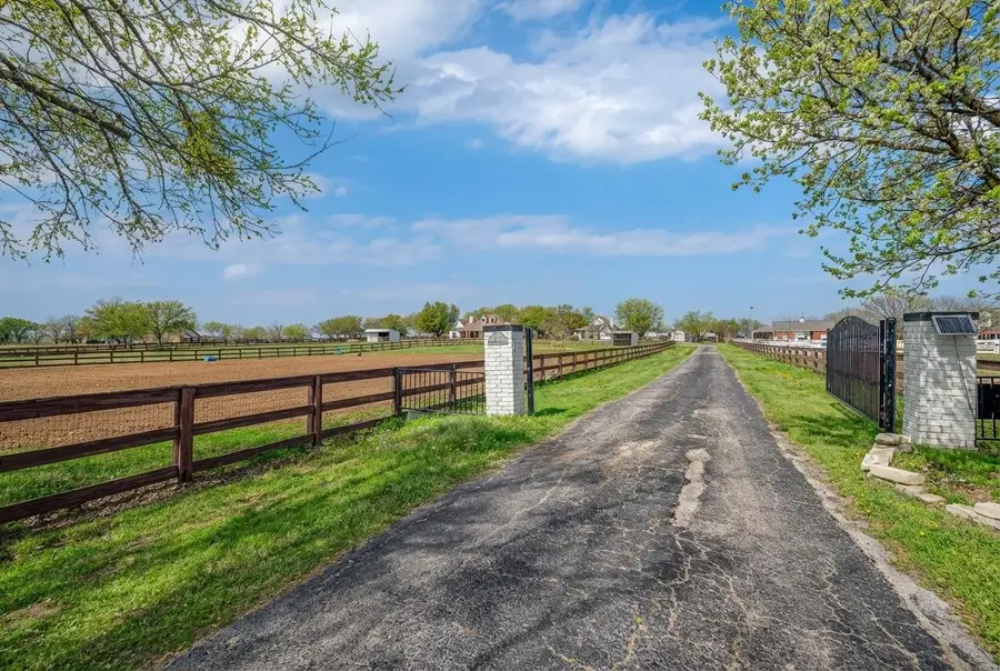 823 Frenchtown Road, Argyle, TX 76226 - #2