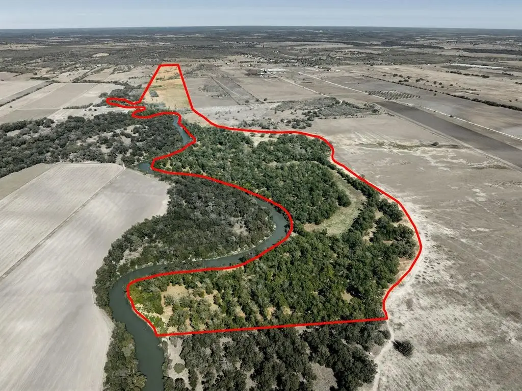 5201 Us Highway 90a W, Gonzales, TX 78629 - #1