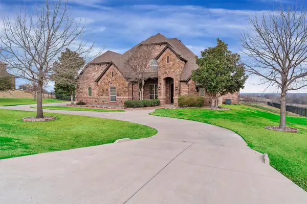 1215 Meredith Creek Lane, Fort Worth, TX 76179