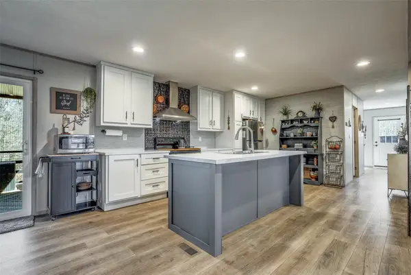 344 Hometown Way, Springtown, TX 76082