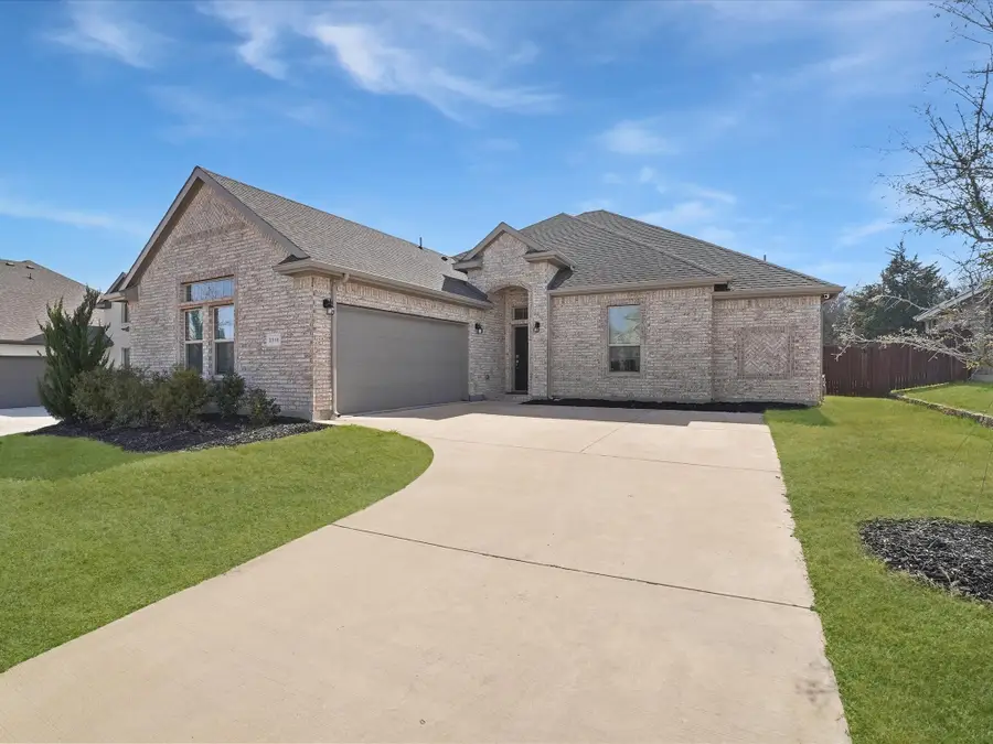 3711 Walnut Ridge Drive, Grand Prairie, TX 76065 - #2