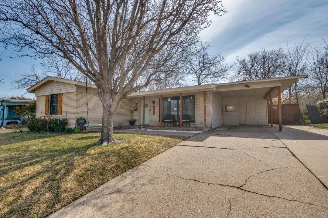 2206 Cloverdale Street, Arlington, TX 76010 - #1