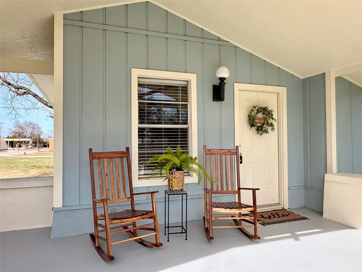 300 E Plummer Street, Eastland, TX 76448 - #1