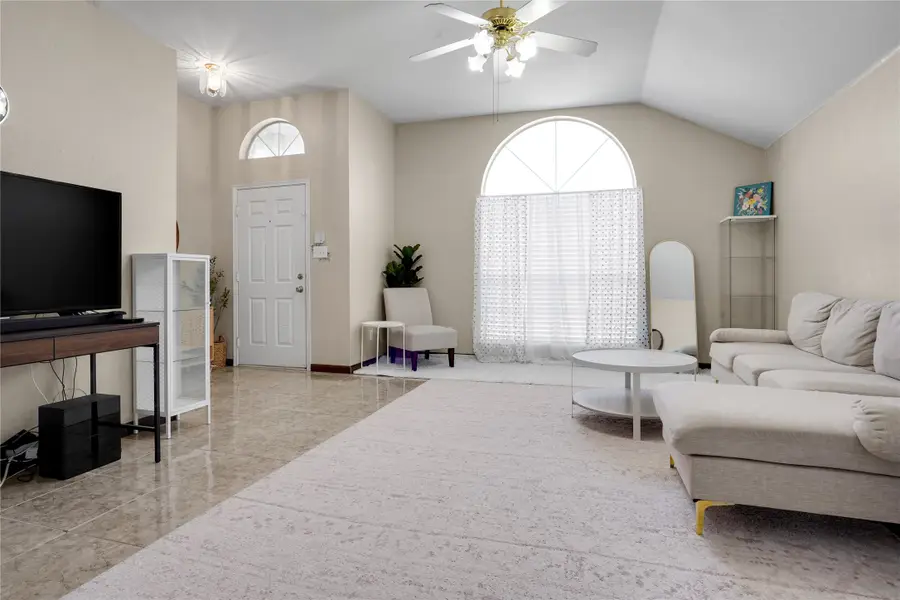 736 W Colony Drive, Arlington, TX 76001 - #3