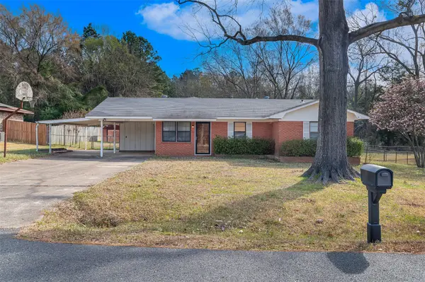 8533 Meadow Parkway Drive, Shreveport, LA 71108