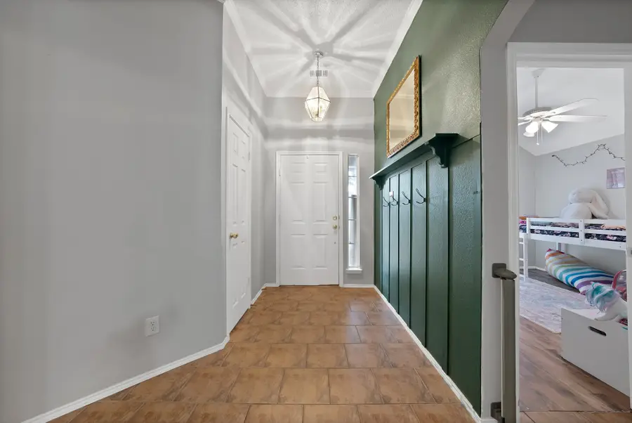 5065 Blanco Drive, Haltom City, TX 76137 - #2