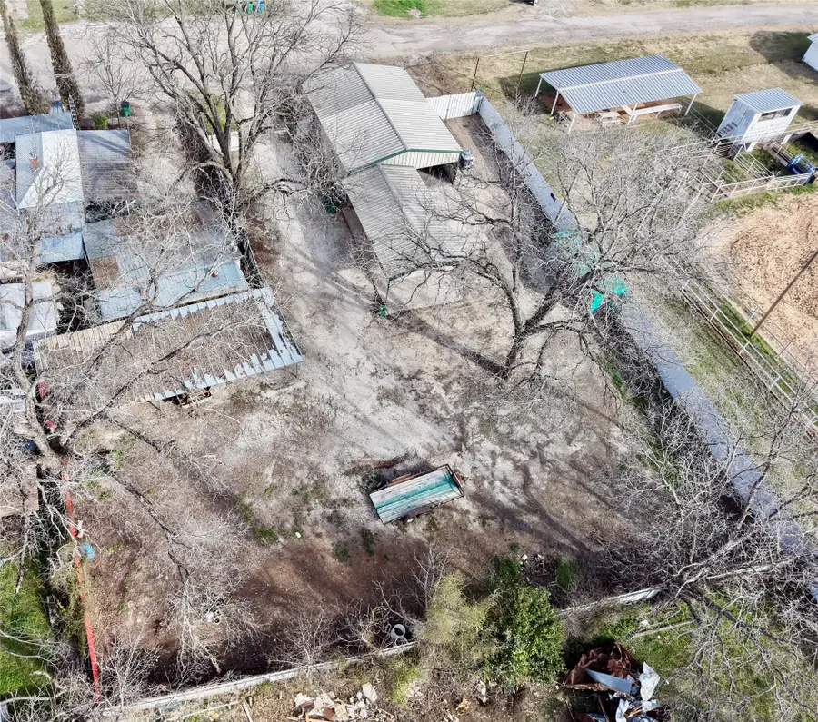 313 E 9th Street, Clifton, TX 76634 - #3