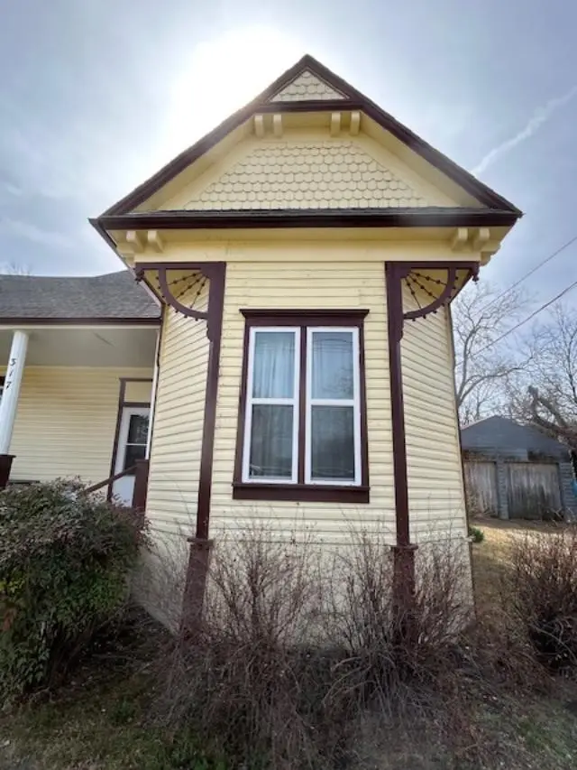 317 E Grand Street, Whitewright, TX 75491 - #2