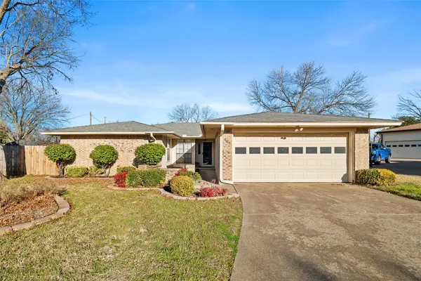 805 Cove Hollow, Irving, TX 75060