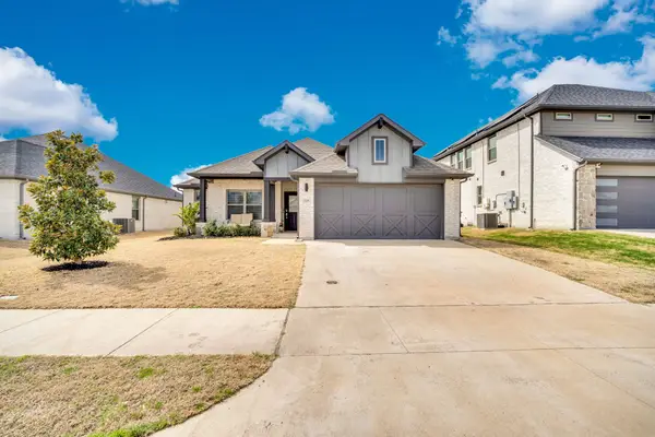 128 Arrow Wood Road, Waxahachie, TX 75165