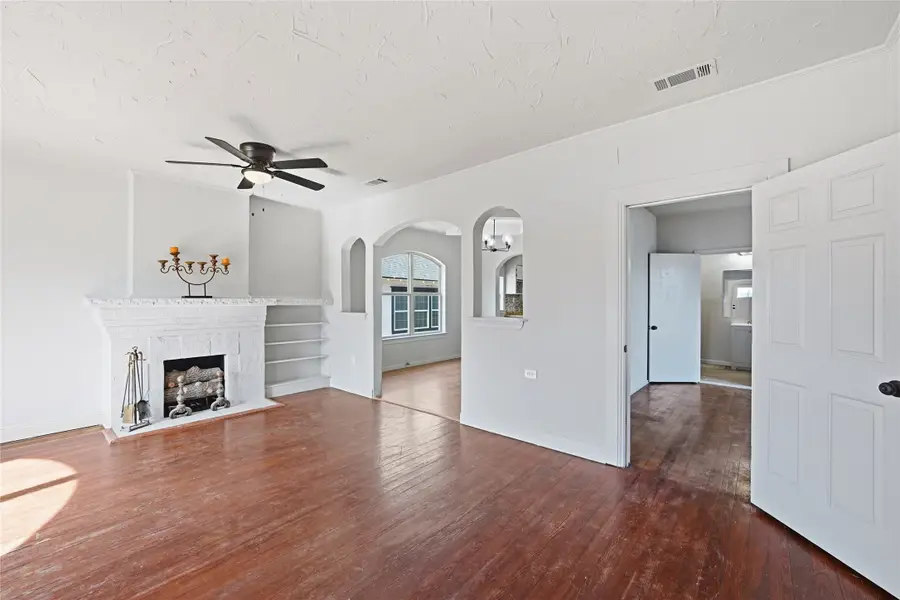 1215 N 18th Street, Waco, TX 76707 - #2