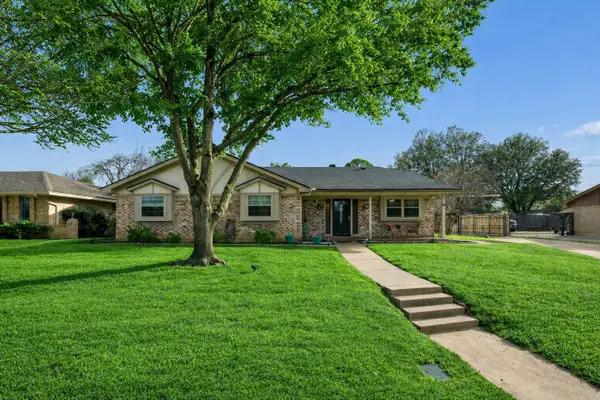 413 Baker Drive, Hurst, TX 76054
