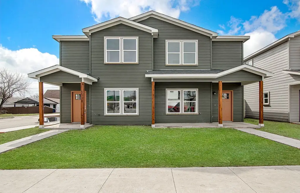 1136 E Broadway Avenue, Fort Worth, TX 76104 - #1