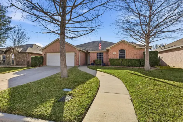 8163 Berkshire Drive, Fort Worth, TX 76137