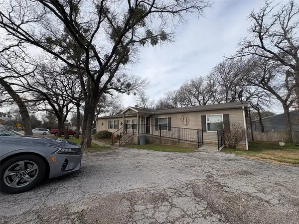 100 Live Oak Street, Sanctuary, TX 76020