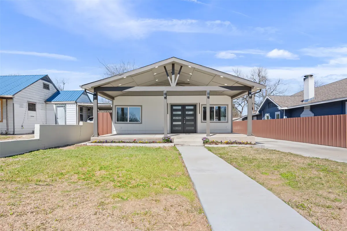 715 E Main Street, Mexia, TX 76667 - #1