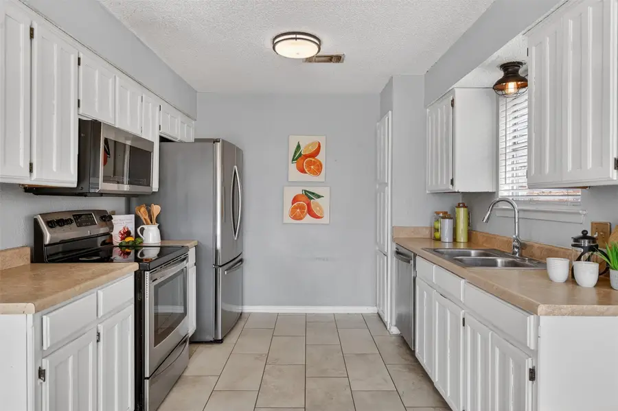 6408 Ridglea Drive, Watauga, TX 76148 - #3