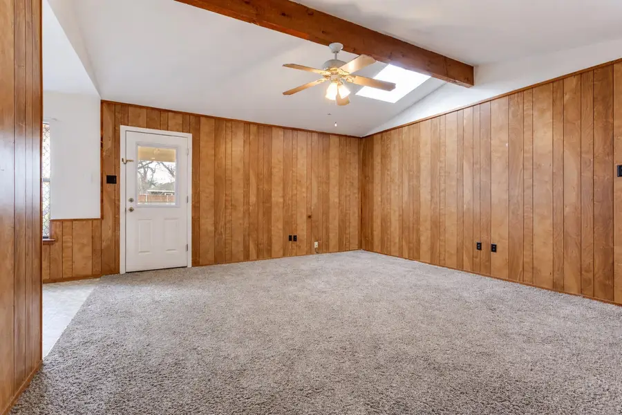 914 W Avenue F, Garland, TX 75040 - #3