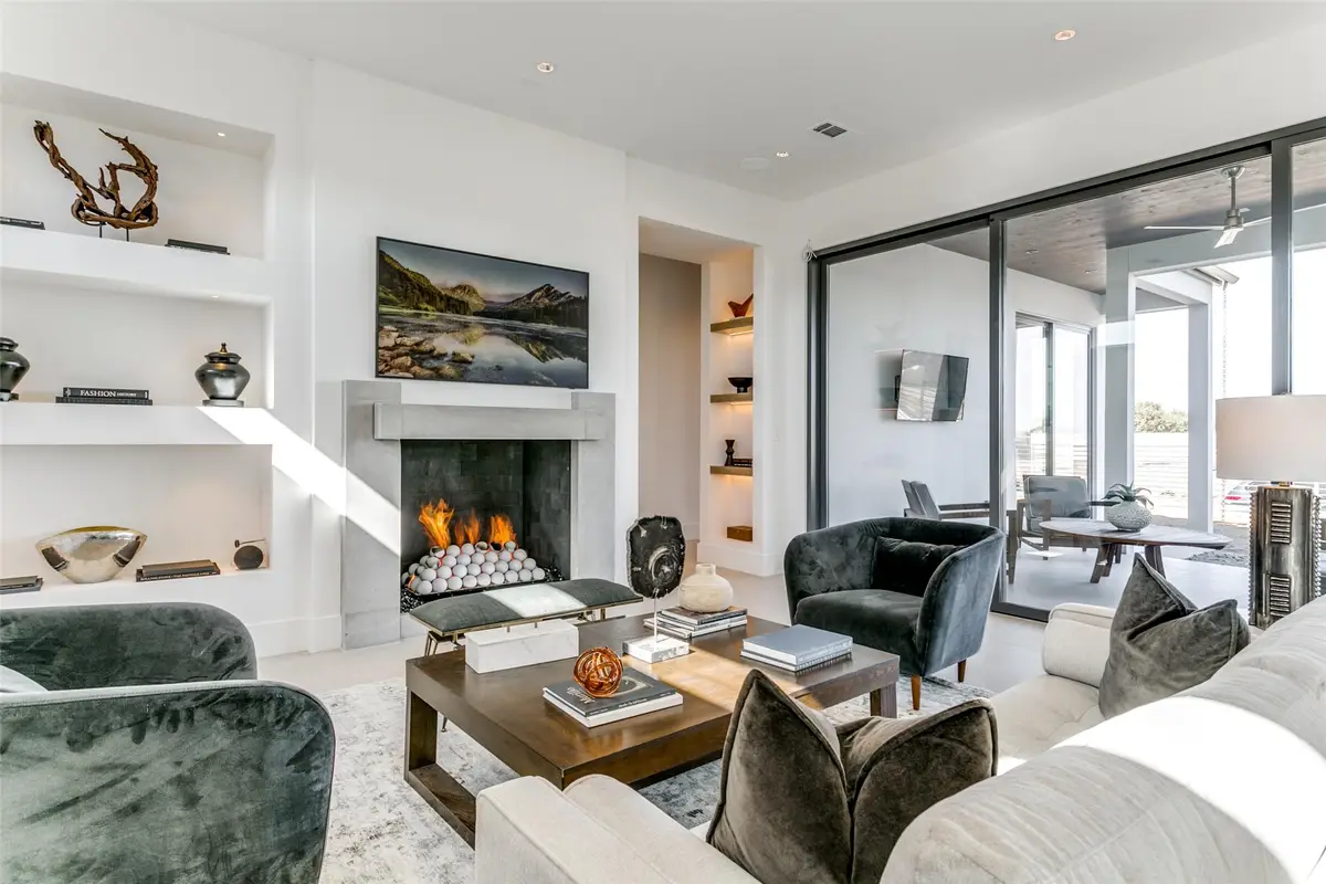 315 Regal Lane, Irving, TX 75039 - #1