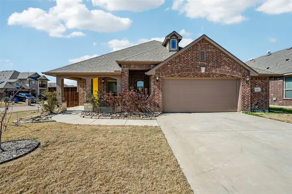 101 Gateway Drive, Alvarado, TX 76009