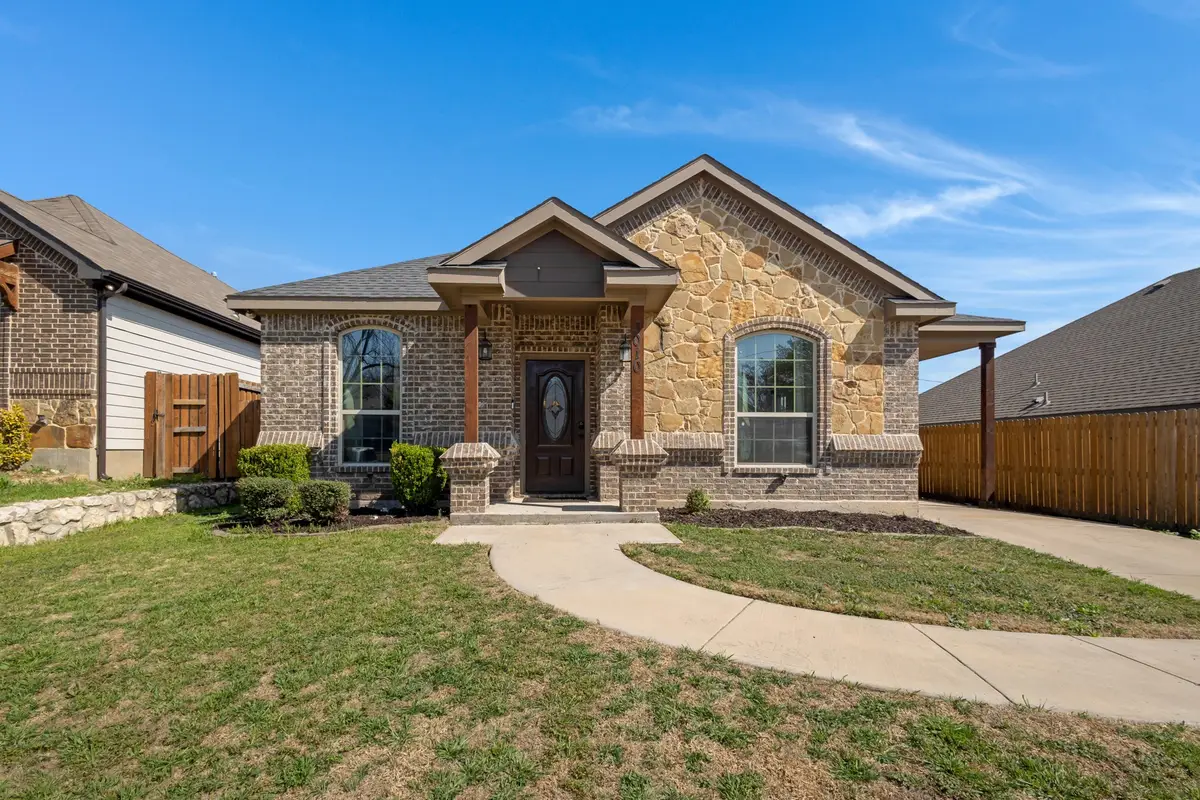 3010 Mckinley Avenue, Fort Worth, TX 76106 - #1