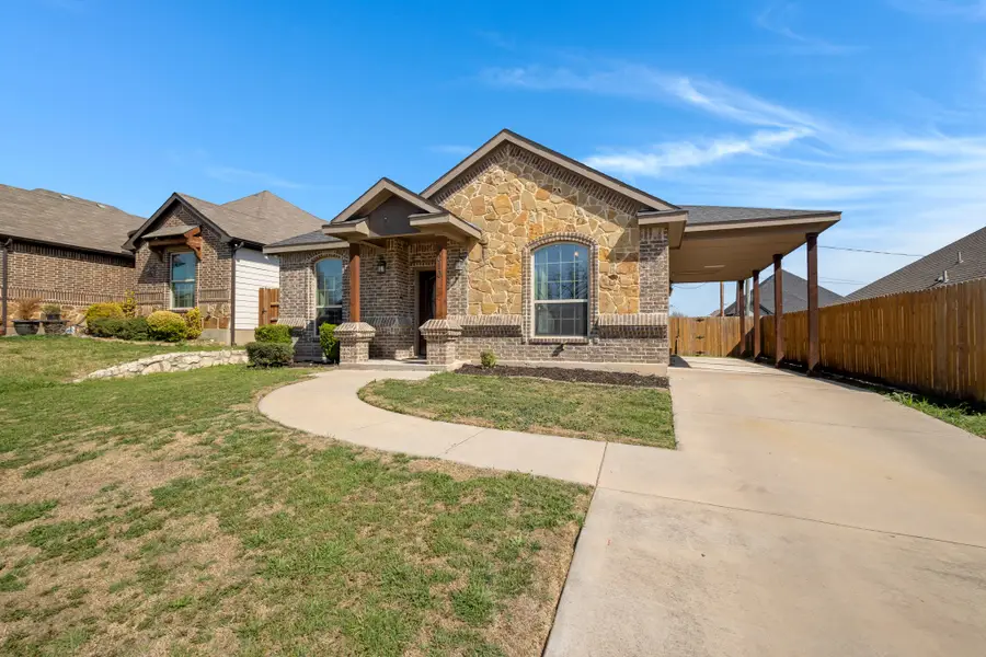 3010 Mckinley Avenue, Fort Worth, TX 76106 - #2