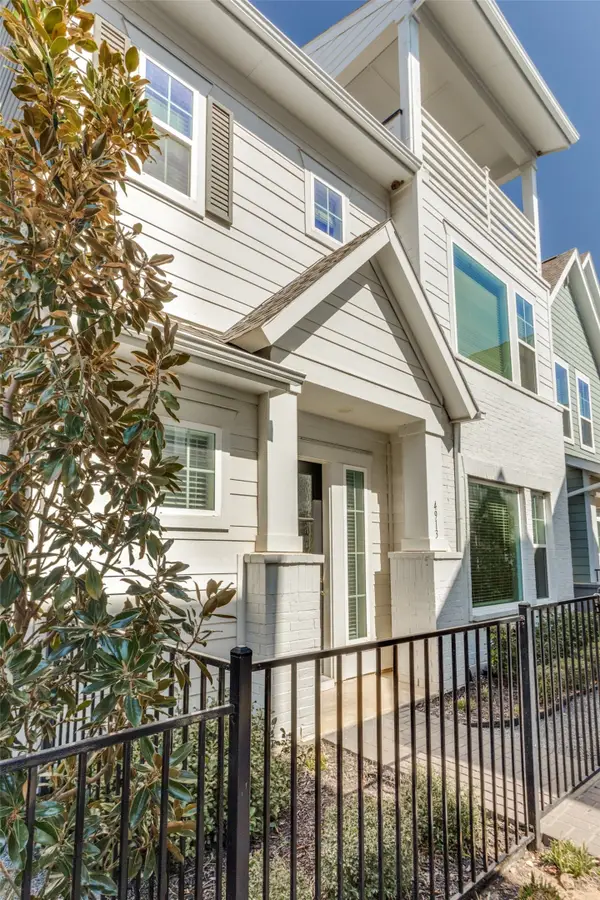 4913 Ivy Charm Way, River Oaks, TX 76114