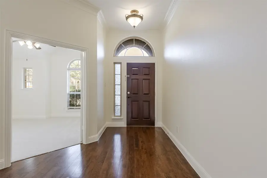 2727 Waterway Drive, Grand Prairie, TX 75054 - #2