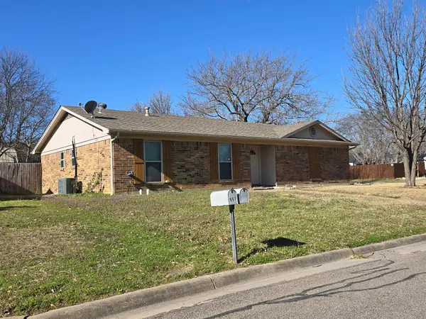 561 NW Douglas Street, Burleson, TX 76028